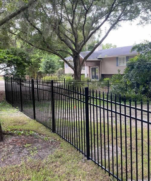Aluminum Fence Installation in Central Florida